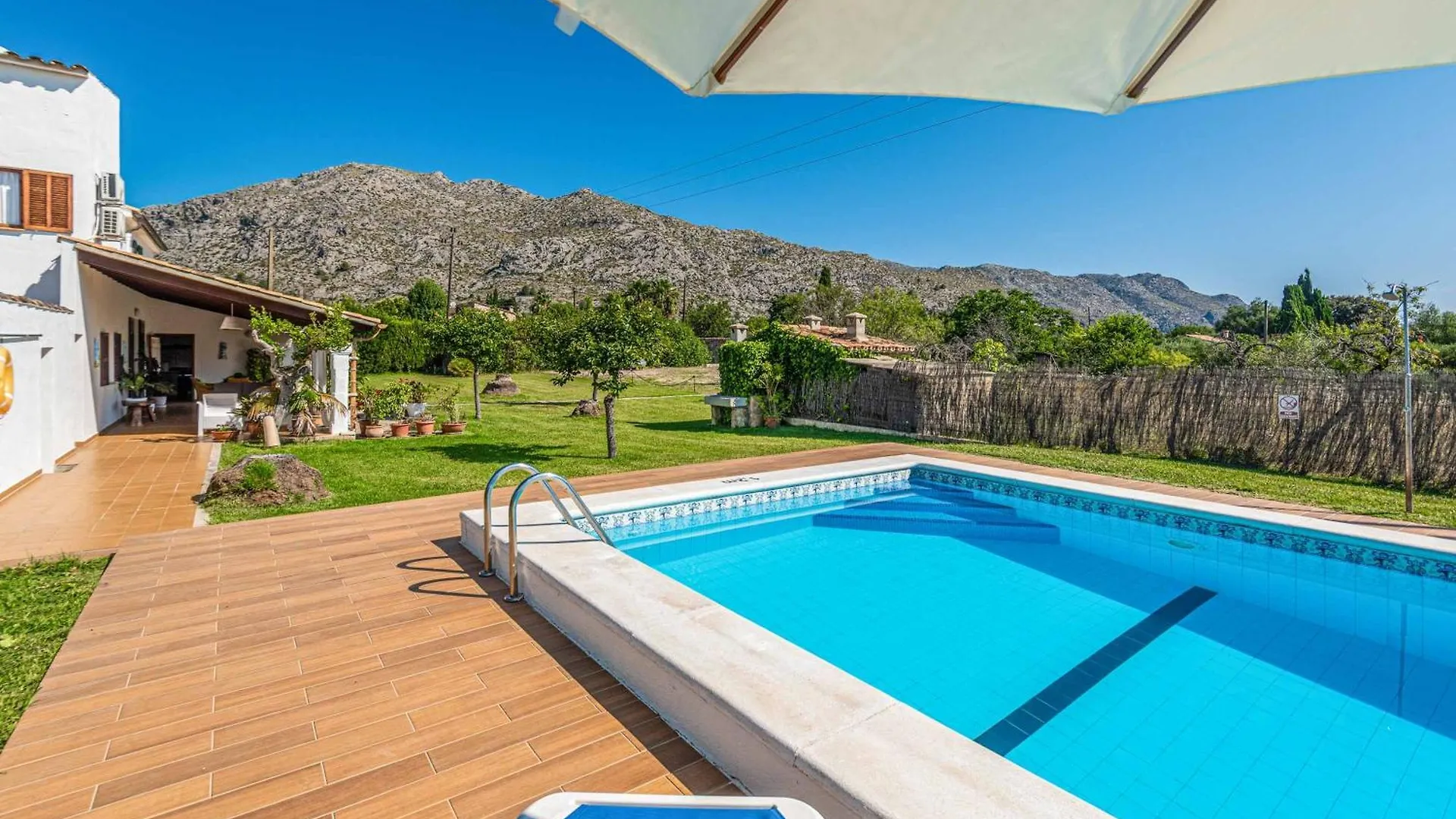 Villa Beato Angel بويينسا 0*,